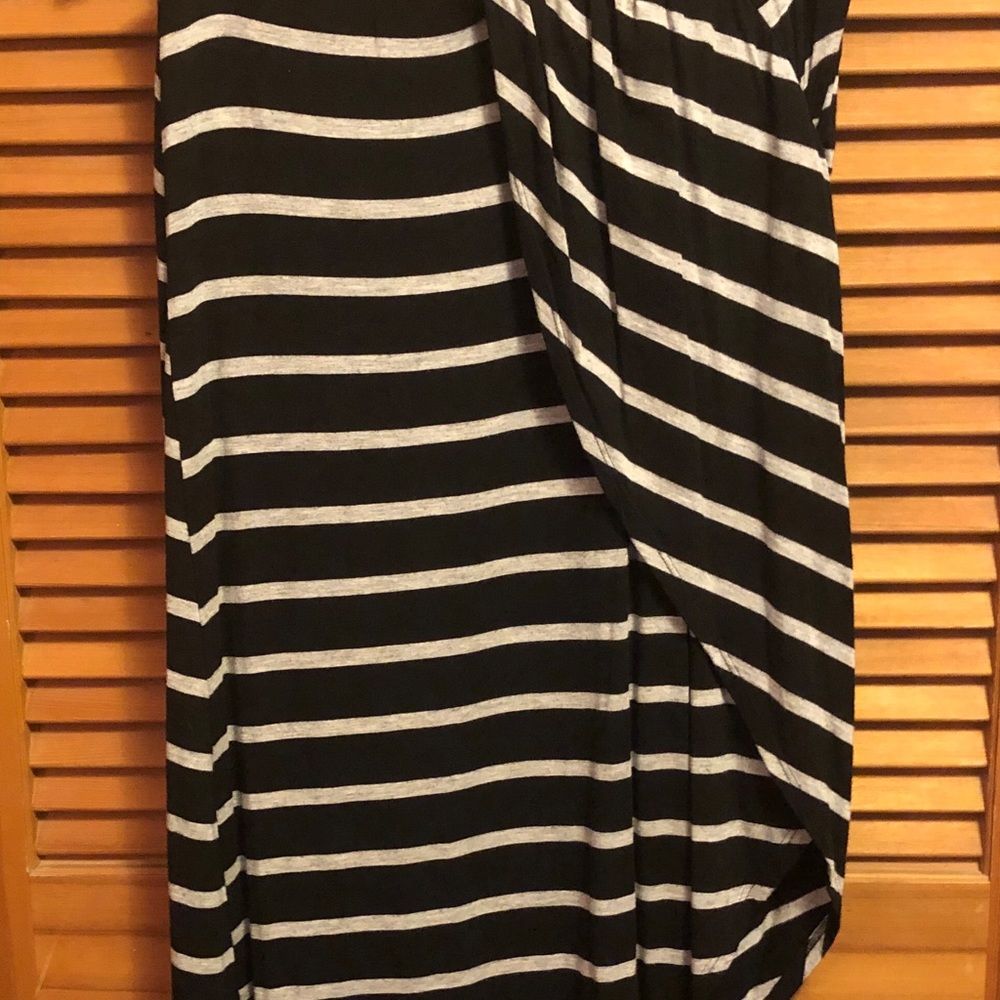 Knit asymmetrical striped skirt